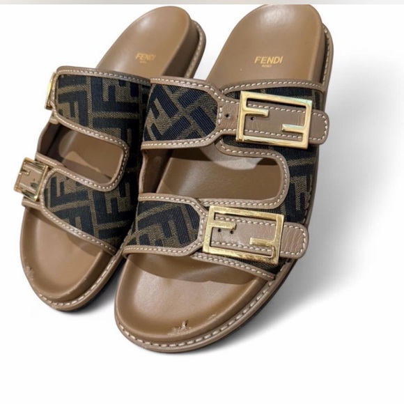 Fendi Slides Size 42 - Picture 1 of 7